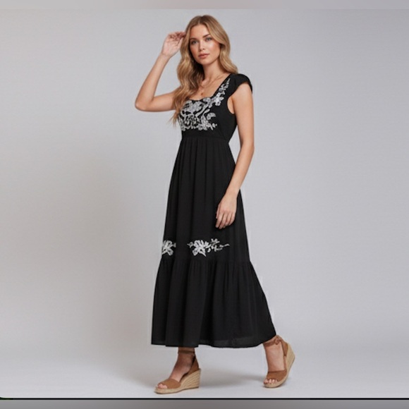 Boho Floral Embroidery Square Neck Ruffle Hem Dress - Picture 3 of 8